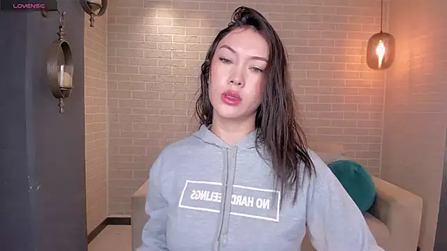 AnnaHoffman  online show from 09/25/25, 12:20