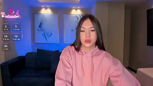 AnnaHoffman  online show from 10/03/25, 02:14