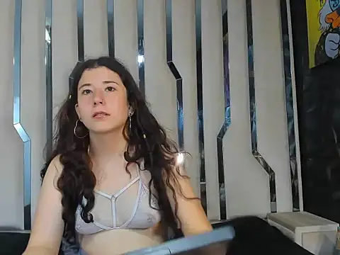 Snapshot of AuroraFishx69 chatting on 09/27/25, 06:02 AuroraFishx69 online show from 09/27/25, 06:02