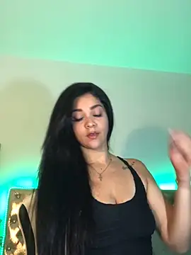 Snapshot of Mariana_Montes chatting on 09/23/25, 07:06 Mariana Montes online show from 09/23/25, 07:06