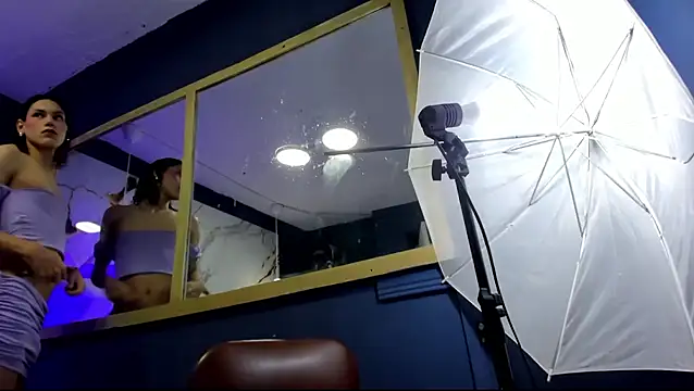 isabella lovestory online show from 11/15/25, 09:32