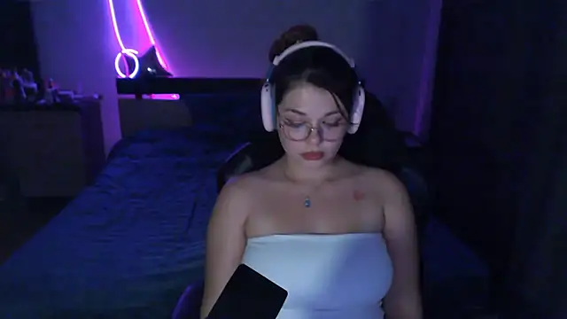 NutsGilmore online show from 10/23/25, 03:44