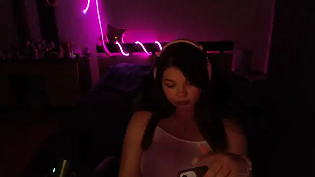 NutsGilmore online show from 11/04/25, 05:01