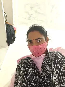 Snapshot of Hot_radh82 chatting on 11/23/25, 03:17 Hot radh82 online show from 11/23/25, 03:17