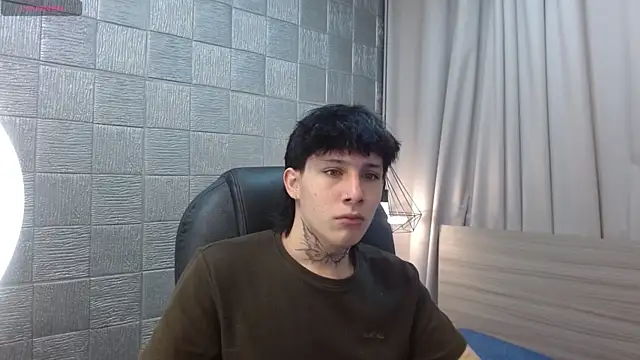 Iantwink18 online show from 10/13/25, 07:58