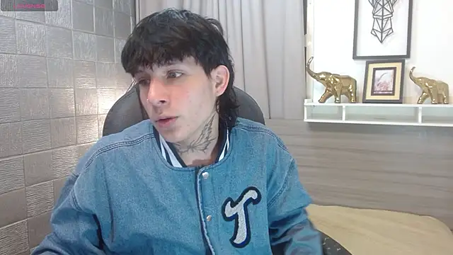 Iantwink18 online show from 11/10/25, 11:04