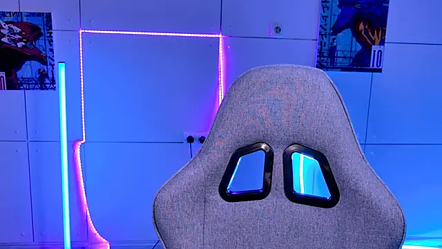 AliceCUNTach online show from 10/04/25, 05:05