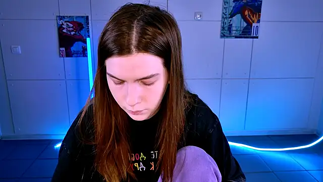 AliceCUNTach online show from 11/26/25, 05:08