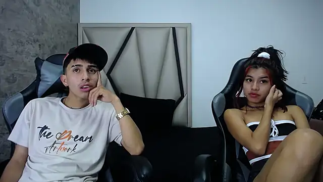 Amy Fox03 online show from 11/19/25, 01:11