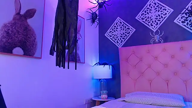 Maia Reficco online show from 10/20/25, 12:16