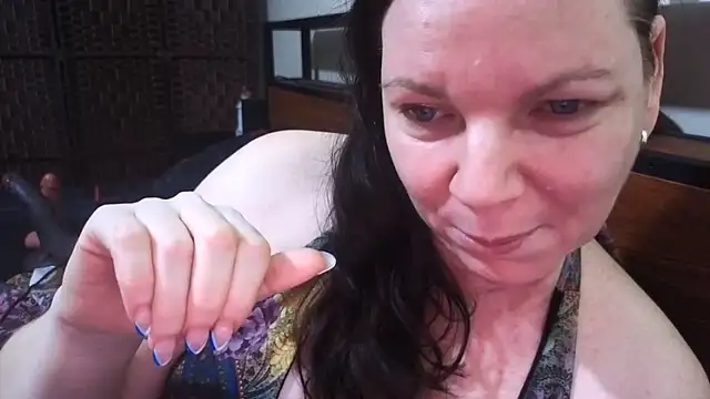 Snapshot of aussiepeaches chatting on 10/24/25, 01:57 aussiepeaches online show from 10/24/25, 01:57