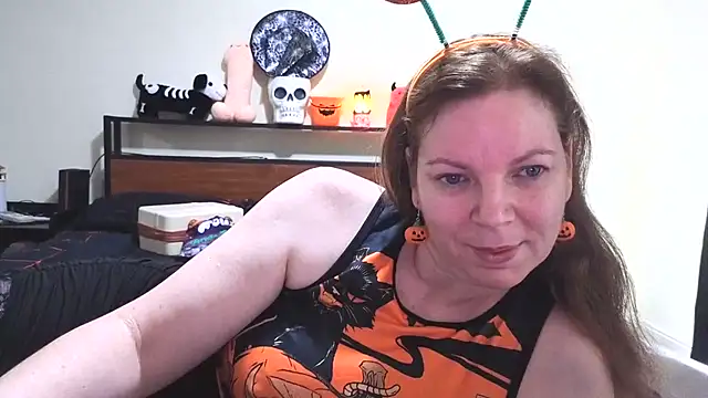 Snapshot of aussiepeaches chatting on 10/29/25, 10:33 aussiepeaches online show from 10/29/25, 10:33