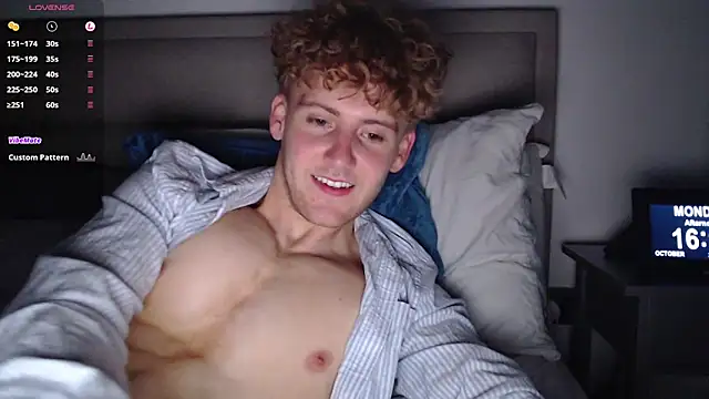 Snapshot of DominantAlex18 chatting on 10/20/25, 03:12 DominantAlex18 online show from 10/20/25, 03:12