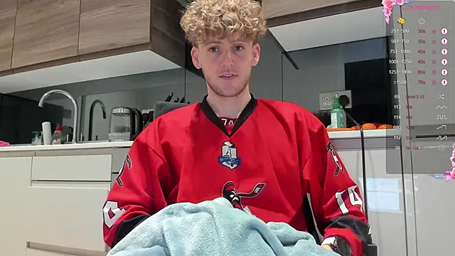 Snapshot of DominantAlex18 chatting on 11/21/25, 06:01 DominantAlex18 online show from 11/21/25, 06:01