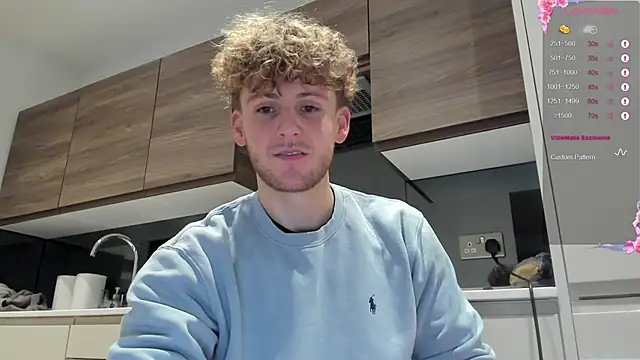 Snapshot of DominantAlex18 chatting on 11/26/25, 03:57 DominantAlex18 online show from 11/26/25, 03:57