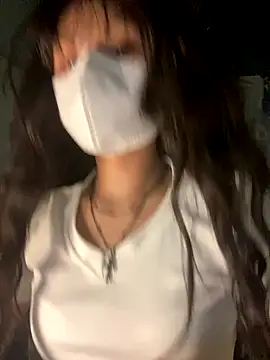 Snapshot of Fin-xinh18 chatting on 11/05/25, 04:07 Fin-xinh18 online show from 11/05/25, 04:07