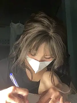 Snapshot of Fin-xinh18 chatting on 11/07/25, 03:45 Fin-xinh18 online show from 11/07/25, 03:45