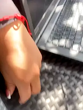 Adele Pinkk online show from 10/23/25, 01:43