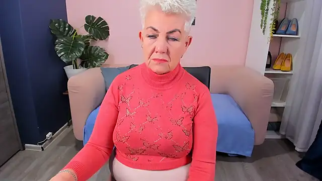 HotandMature online show from 11/02/25, 09:00