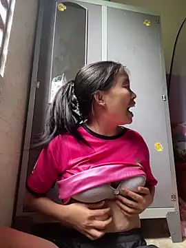 viluna online show from 10/31/25, 02:01