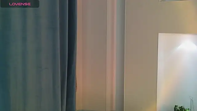 Snapshot of yourpersonalangel chatting on 10/07/25, 08:11 yourpersonalangel online show from 10/07/25, 08:11