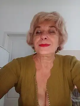 52MiaLove02 online show from 10/20/25, 04:46