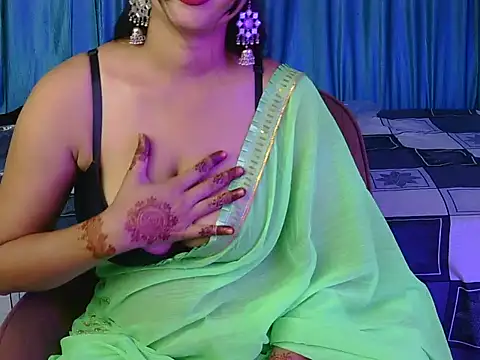 Snapshot of priya-kumari22 chatting on 10/12/25, 05:17 priya-kumari22 online show from 10/12/25, 05:17