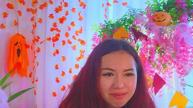 Snapshot of JenniferGlover chatting on 11/01/25, 08:05 JenniferGlover online show from 11/01/25, 08:05