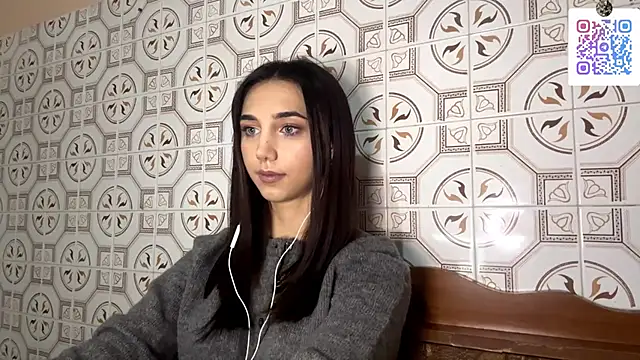 LinaMour online show from 11/20/25, 10:09