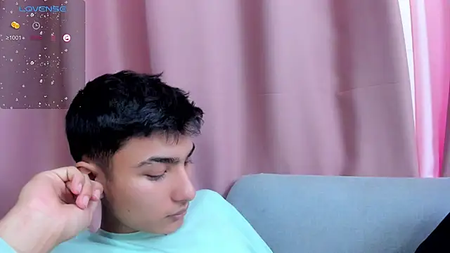 raven yees online show from 09/22/25, 02:08