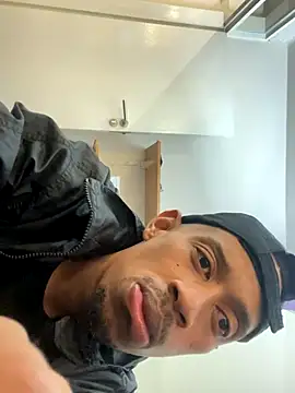 fitsexyman online show from 10/24/25, 11:39