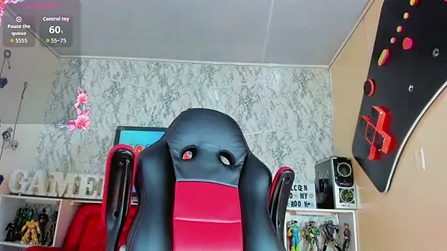 Candy Walker  online show from 10/13/25, 07:14