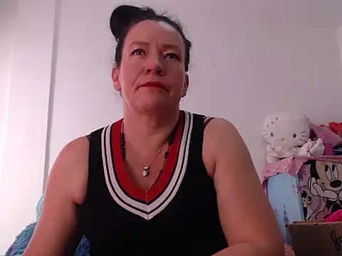 Snapshot of CRISTAL-999 chatting on 09/18/25, 07:05 CRISTAL-999 online show from 09/18/25, 07:05