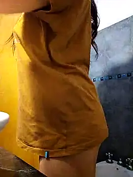 isabella931054 online show from 11/08/25, 11:21