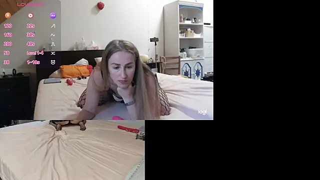 Snapshot of secret-sara chatting on 09/12/25, 02:28 secret-sara online show from 09/12/25, 02:28