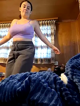 Snapshot of YoungLiisaxx chatting on 11/03/25, 03:46 YoungLiisaxx online show from 11/03/25, 03:46