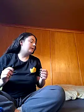 Snapshot of YoungLiisaxx chatting on 11/13/25, 06:56 YoungLiisaxx online show from 11/13/25, 06:56