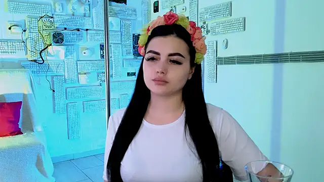 NaomiWilsons online show from 10/14/25, 08:48