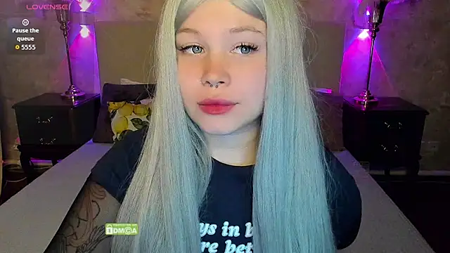 Diana Dream online show from 10/28/25, 10:12