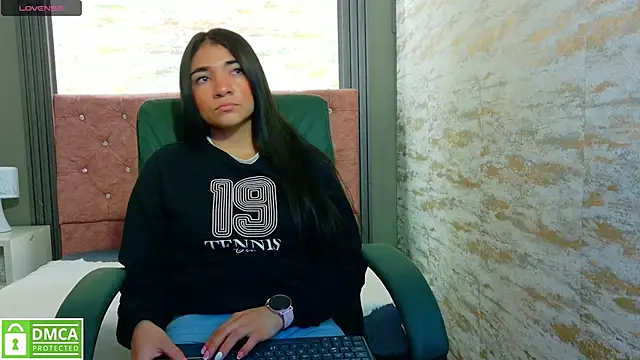 Aurora jones11 online show from 09/12/25, 03:17