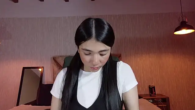 Aurora jones11 online show from 10/16/25, 03:40