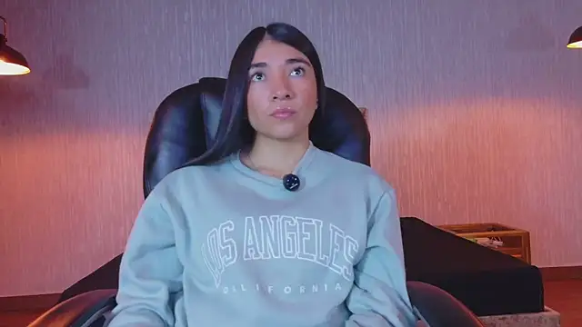 Aurora jones11 online show from 11/11/25, 03:39