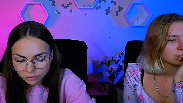 gloria bubble online show from 11/23/25, 01:00