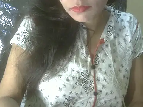 Neha Sharma1 online show from 10/02/25, 11:28