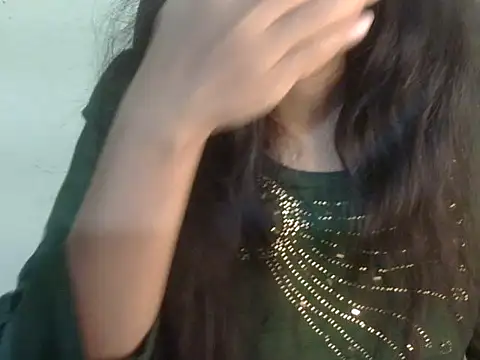 Neha Sharma1 online show from 12/04/25, 12:42