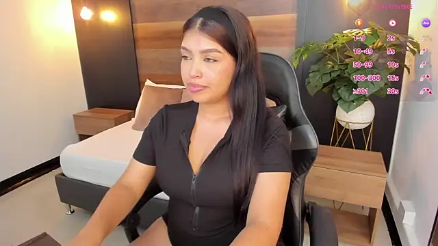 carriepink  online show from 11/05/25, 11:43