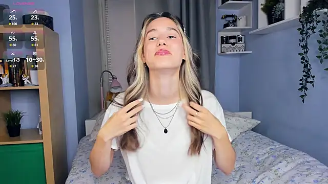 AntonettaTarring online show from 09/25/25, 07:45