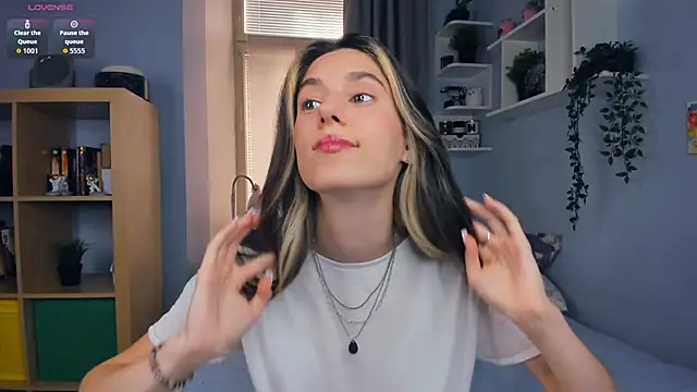 AntonettaTarring online show from 09/30/25, 07:24