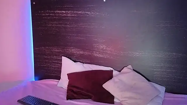 sharlot24 online show from 11/06/25, 12:22