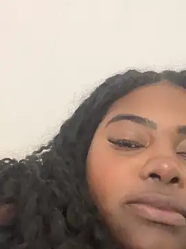 LunaSthena online show from 11/15/25, 11:54